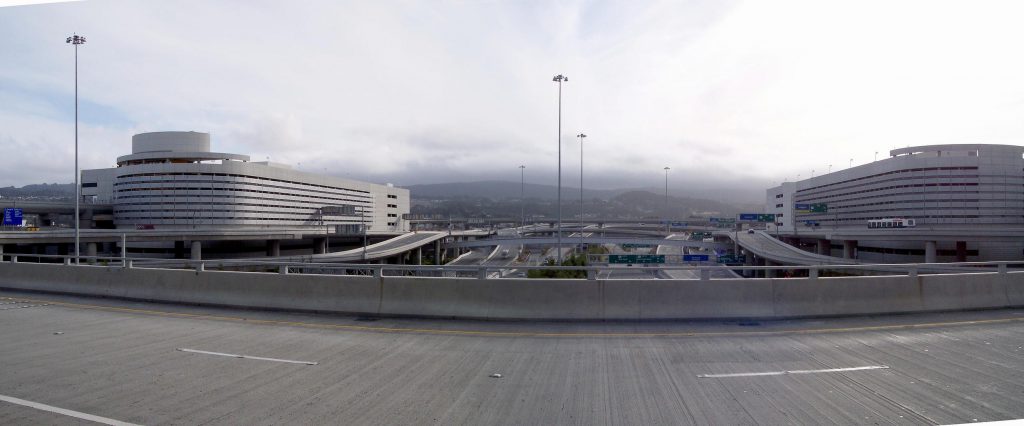 Panorama vor dem Terminal von San Francisco International Airport