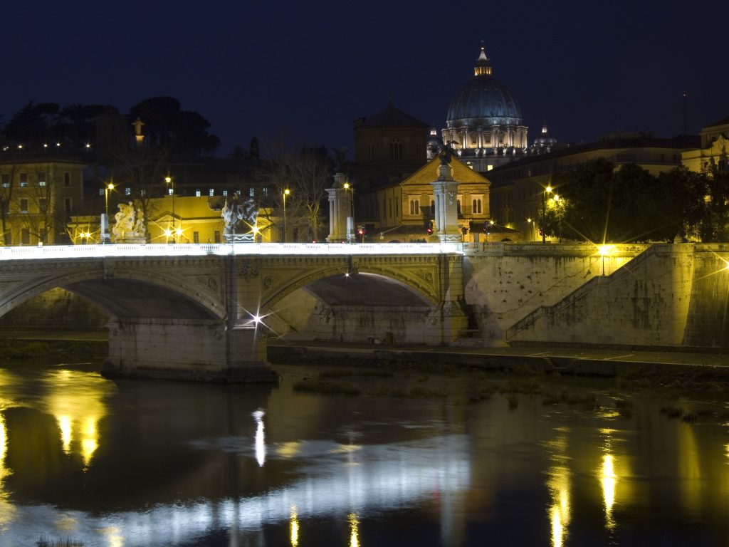 Blick über den Tiber zum Vatikan