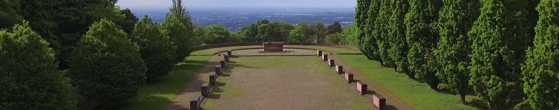 Heidelberger Ehrenfriedhof aus Blick einer Drohne