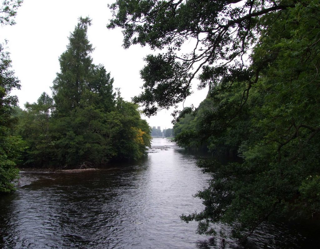 Am River Ness bei Inverness