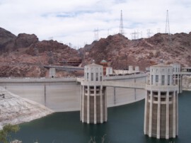 Der Hoover Damm von hinten Hoover Dam mit Lake Mead