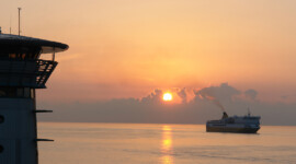 Sonnenaufgang in Bastia mit Fähre von unserer Fähre aus Sonnenaufgang