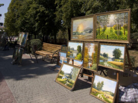 Weitere Bilder, ausgestellt in einem Park Straßengalerie in Charkiw