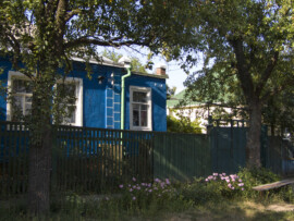 Ausnahmsweise mal ein malerisches Haus in Charkiw :D Blaues Haus in Charkiw