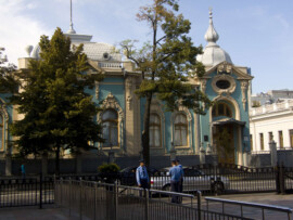 Ein Hauch von Rokoko: Ein verspieltes Haus in Kiew Verspieltes Haus in Kiew